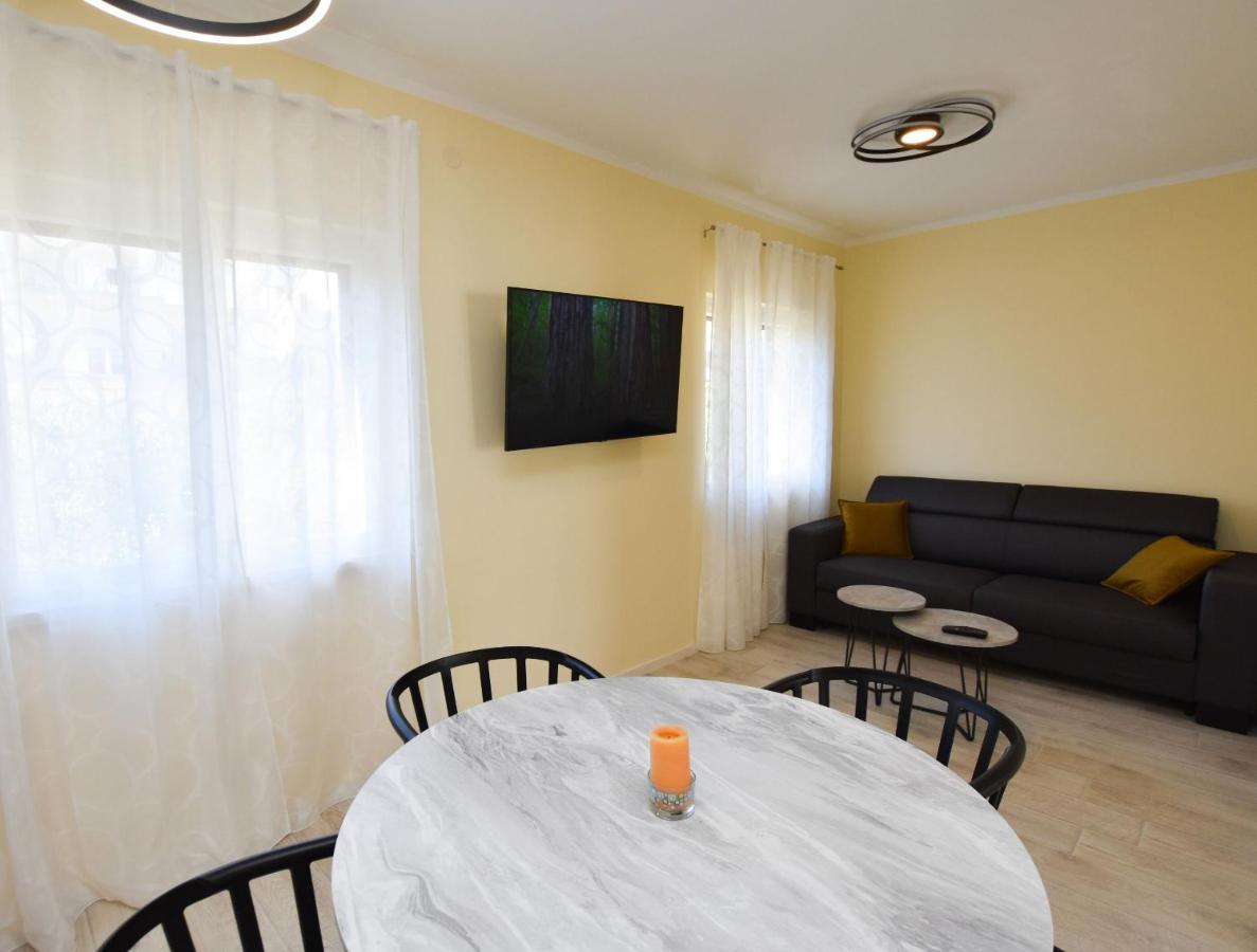 Apartment Ruzica Primošten Esterno foto